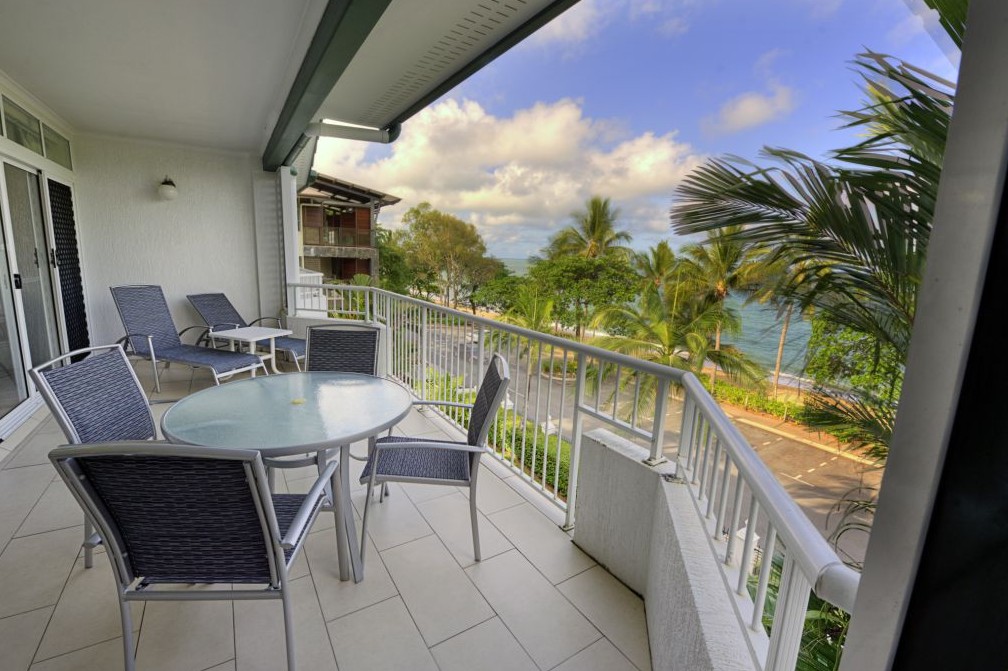 Costa Royale Beachfront Apartments - Accommodation Find